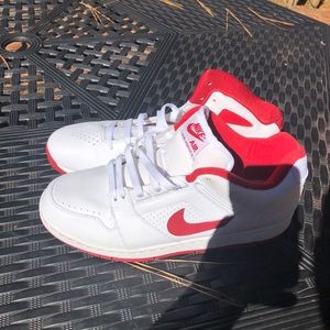 Nike Mismatch Shoes  Size 13